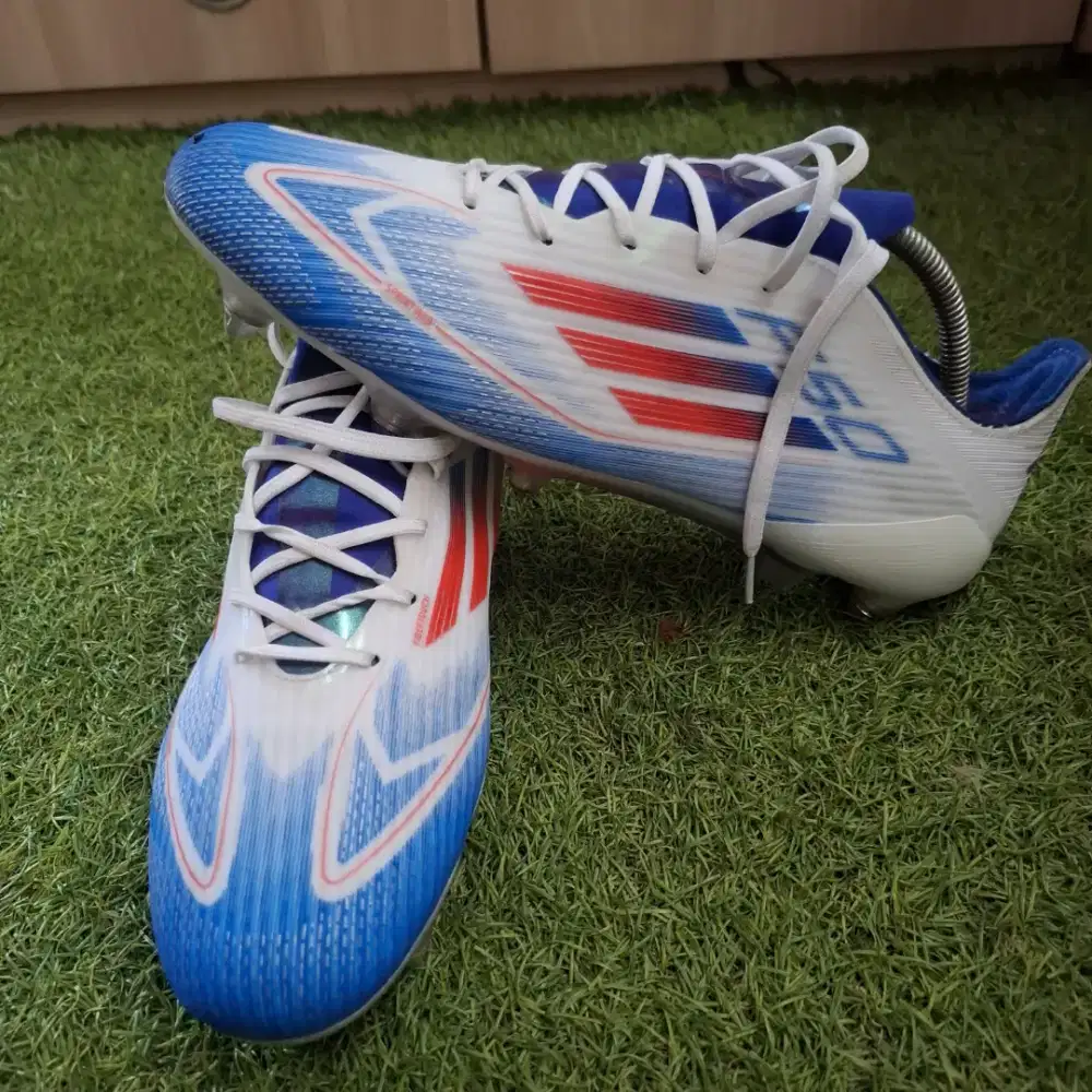 Sepatu Bola FG Adidas F50