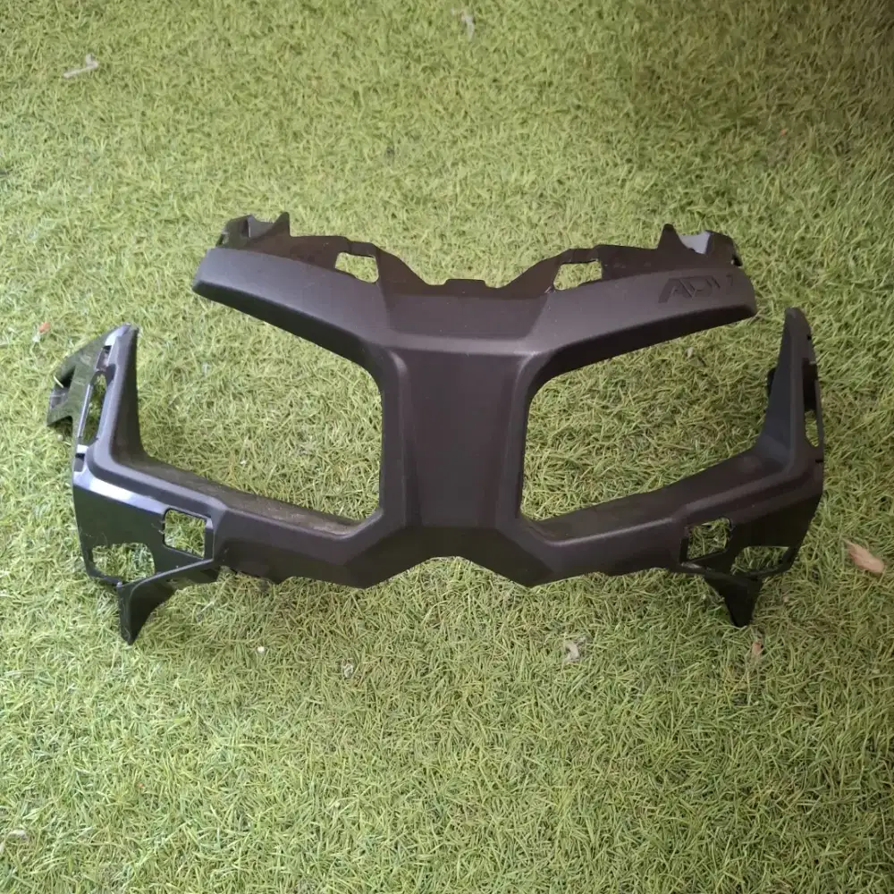 Cover Lampu Depan Original Honda ADV 160