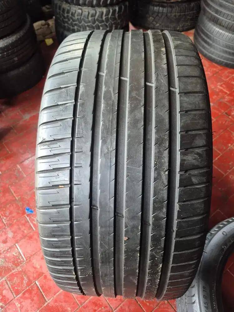 Jual ban copotan porche Mechlin pilot sport4 Suv 295/35 R21 ..1pcs