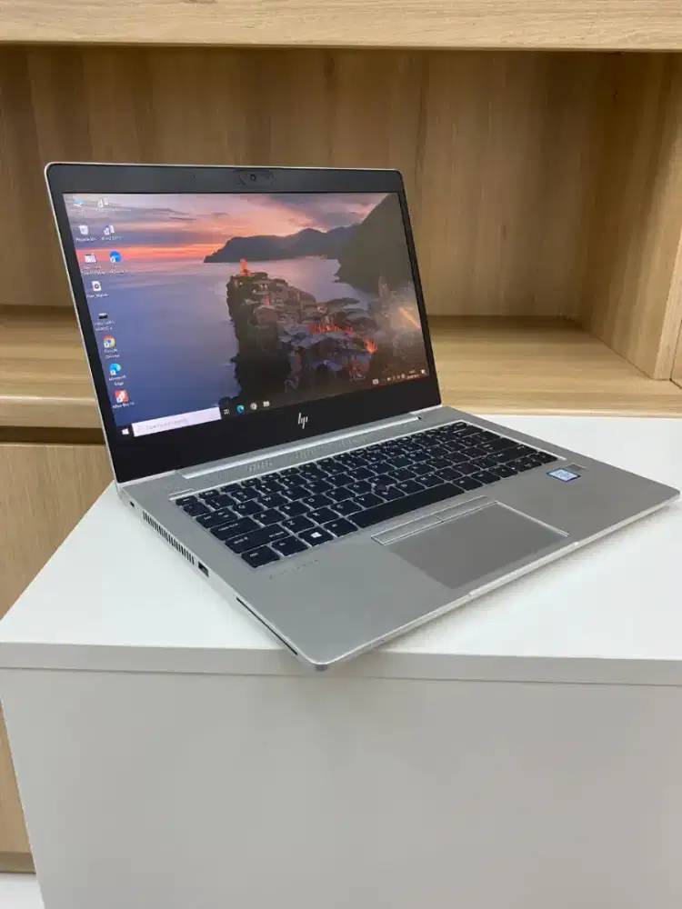 LAPTOP HP CORE I5 GEN 8 RAM 8 GB SSD 256 GB LAYAR 13 INCH