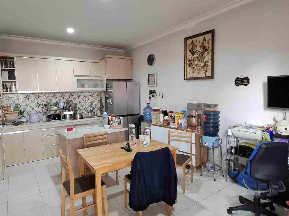 DIJUAL RUMAH MURAH 2 LANTAI BEBAS BANJIR & SIAP HUNI DI CLUSTER BARU KOTA WISATA!