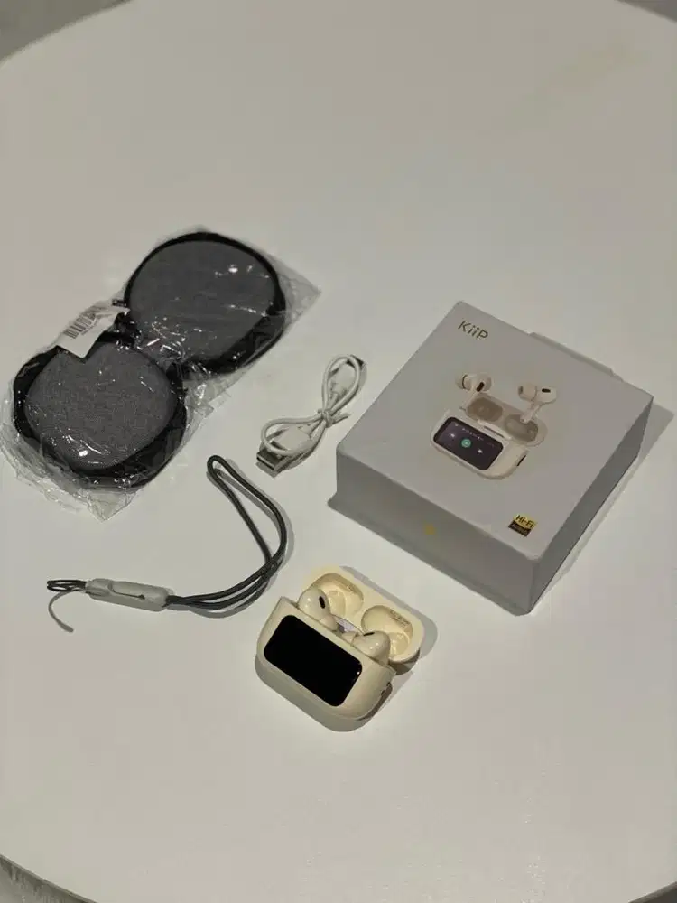 KiiP TWS DTS16 ANC With Smart Screen