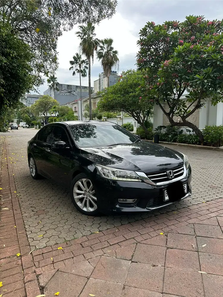 Honda Accord 2014 Bensin