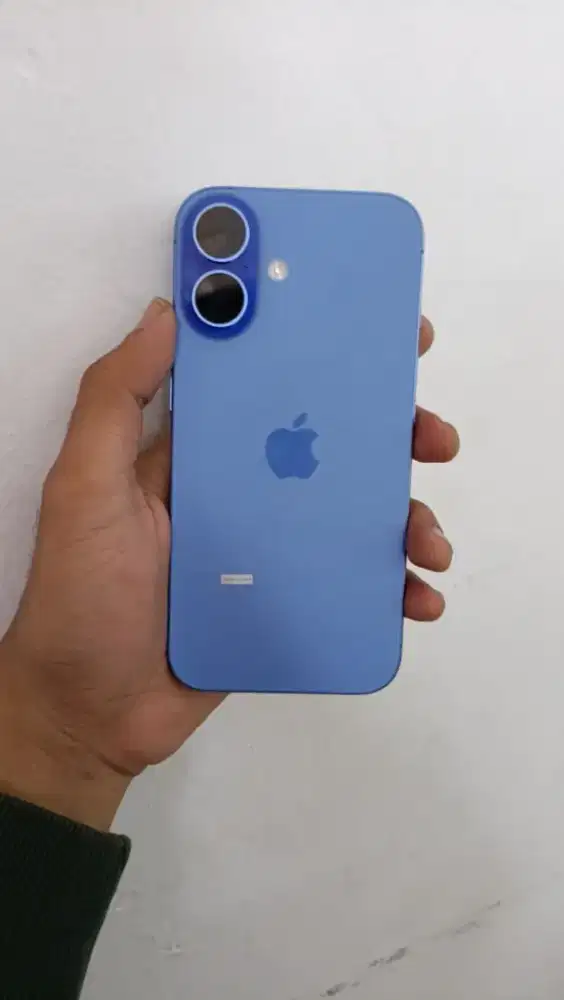 iPhone 16 128 ibox ultra marine 
Bh 100 cc 14 garansi on oktober 2026