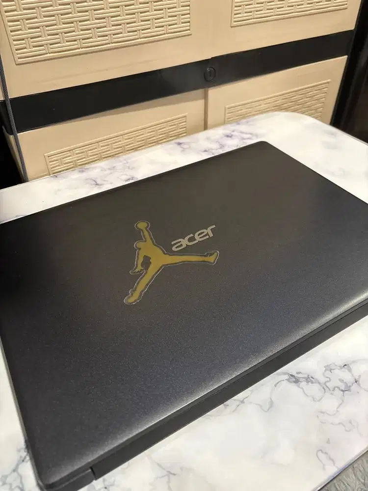 (Bekas rasa Baru) LAPTOP ACER ASPIRE 3 | AMD Athlon | RAM 4GB