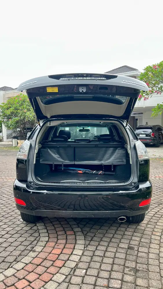 Toyota Harrier 2010 Bensin