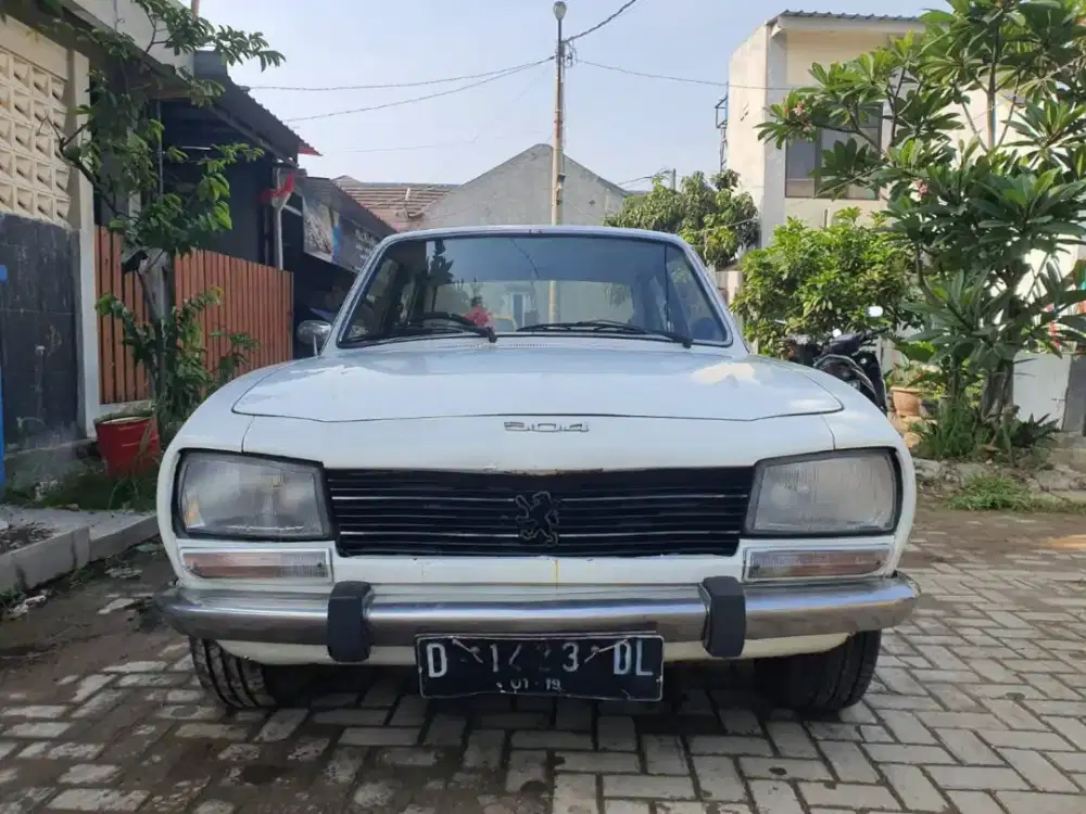 Peugeot 504 th 1980
Mesin sehat no ngebul
Sudah Power Stering