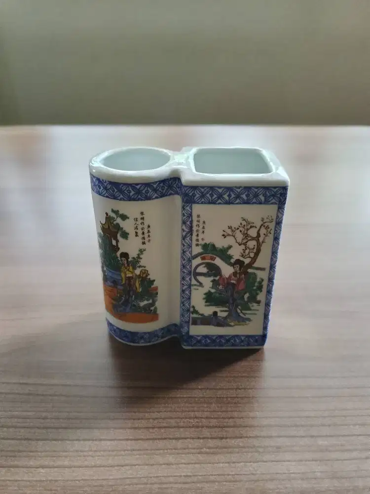 JUAL VAS BUNGA / TEMPAT PULPEN KERAMIK VINTAGE ASLI TIONGKOK