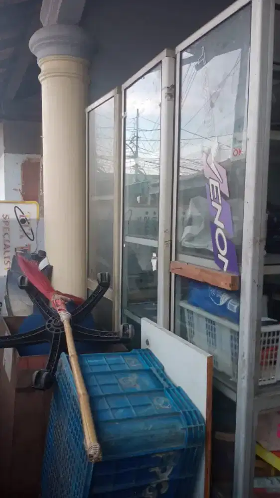 Etalase Ukuran Panjang 2 meter / Lebar 2 meter