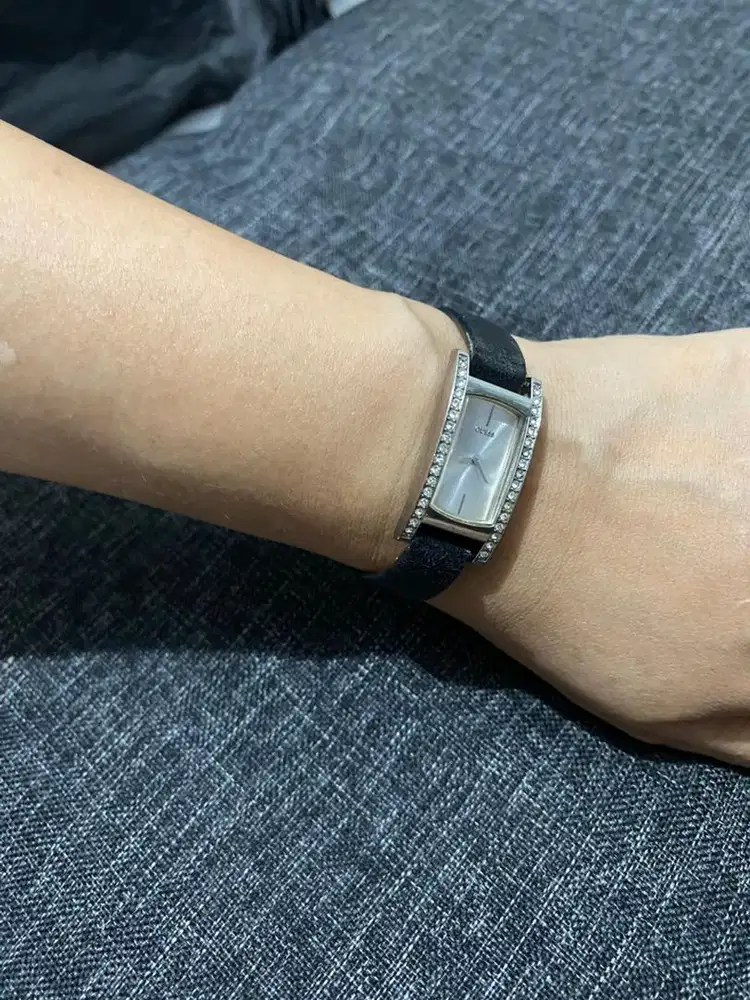 Jam tangan wanita GUESS Ori bekas jual apa adanya