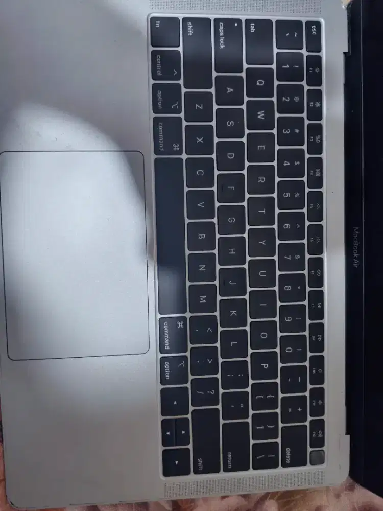 Jual macbook Air 2020