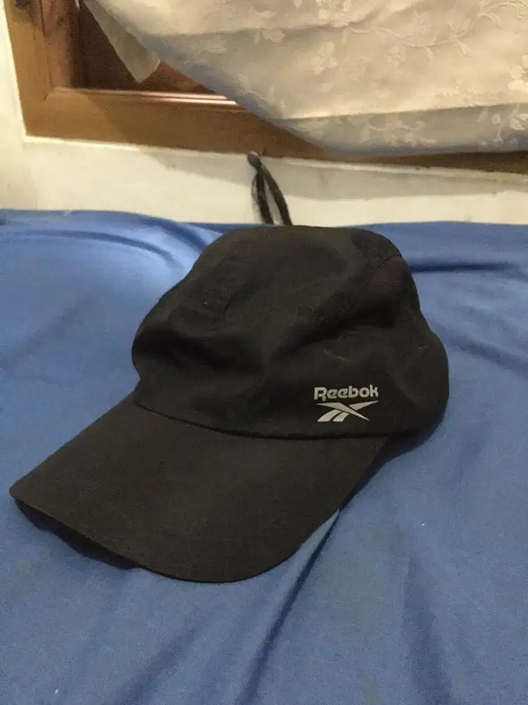 Topi Sport Reebok