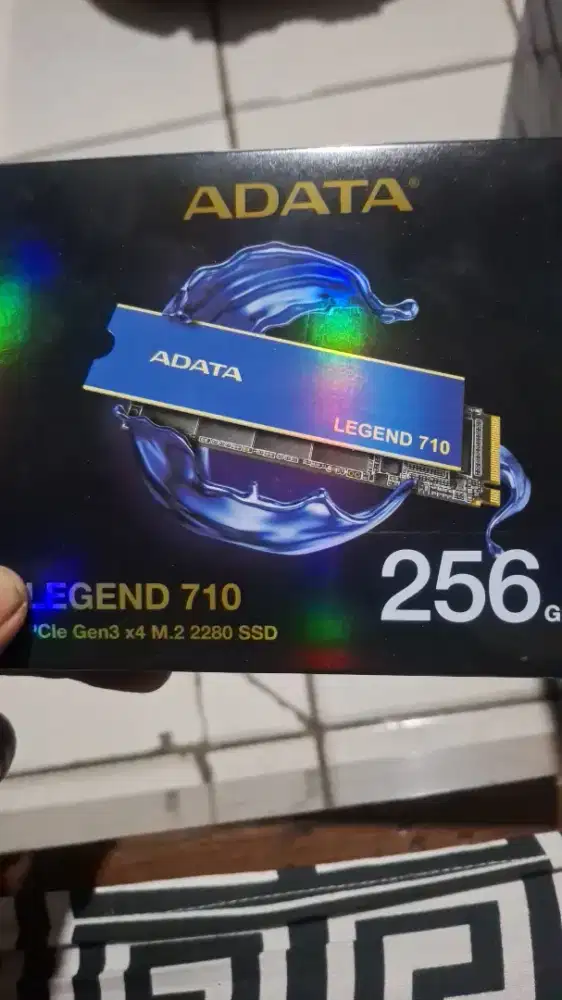 Ssd adata legend 710 256