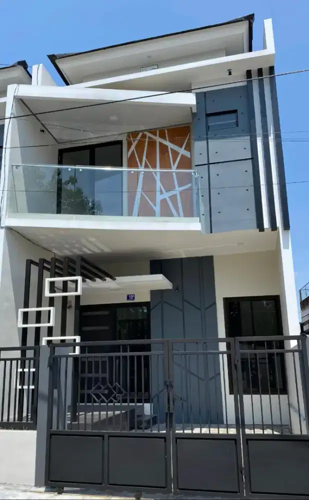 GRESS BARU RUMAH KUTISARI
Hunian strategis 5 menit A Yani Tmn Pelangi