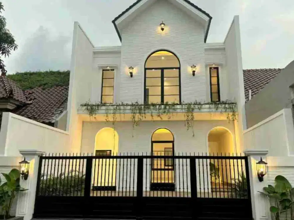 Rumah 2 Lantai konsep Colonial Modern