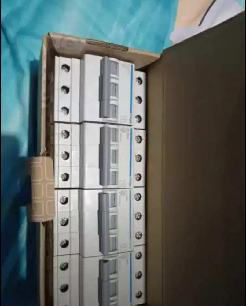 MCB 3 Phase Merk Hager