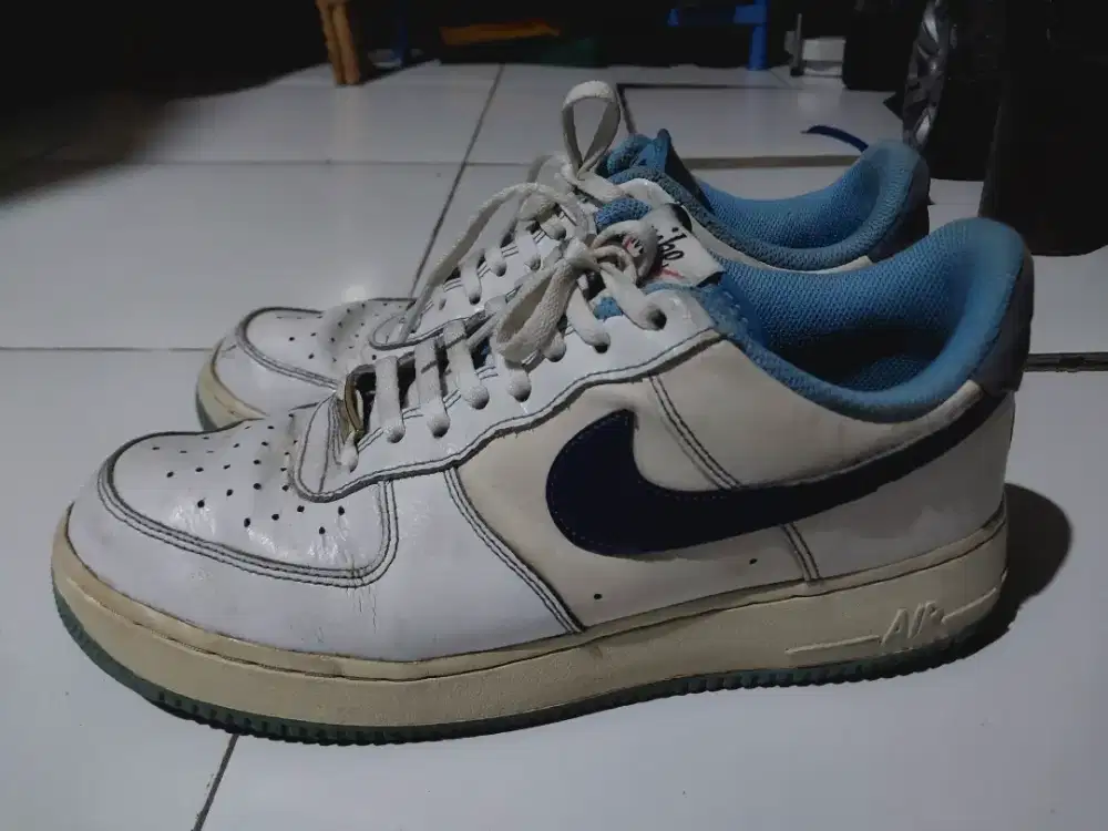 Sepatu Nike Second
