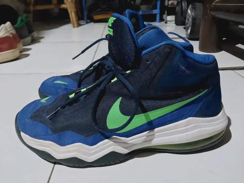 Sepatu Nike Second