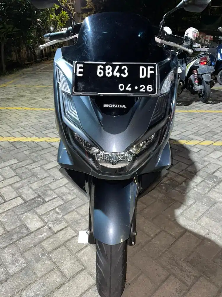 Di jual motor pcx 160 non abs tangan pertama
