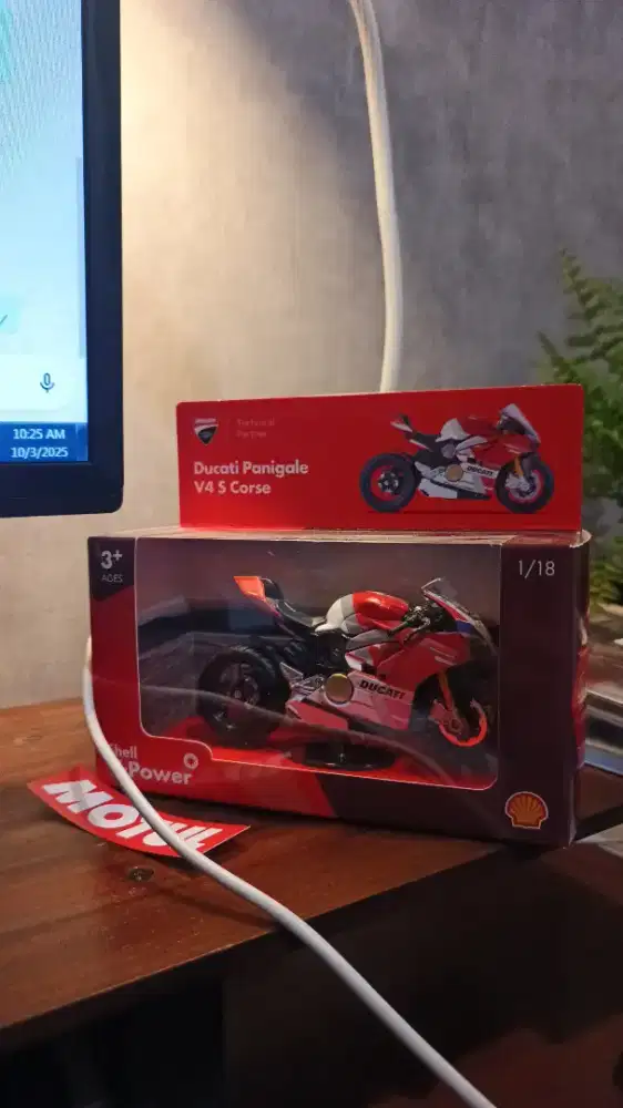 Ducati panigale v4 shell diecast