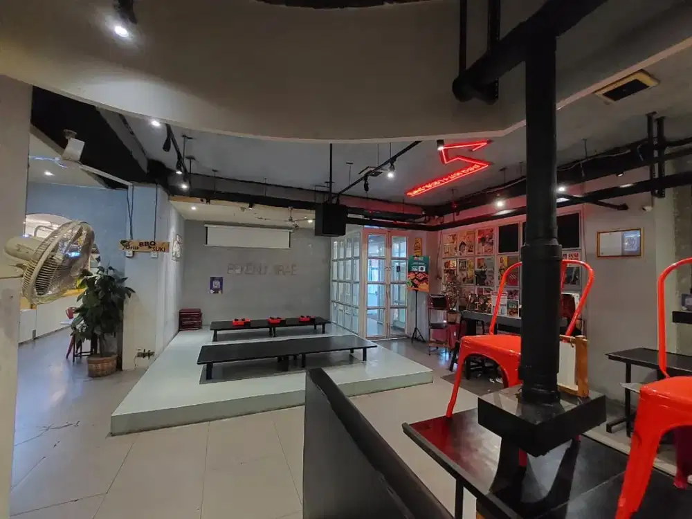 Sewa Ruang Usaha/Resto/Coffee shop/Co working space Di mainroad Dr. Otten Bandung