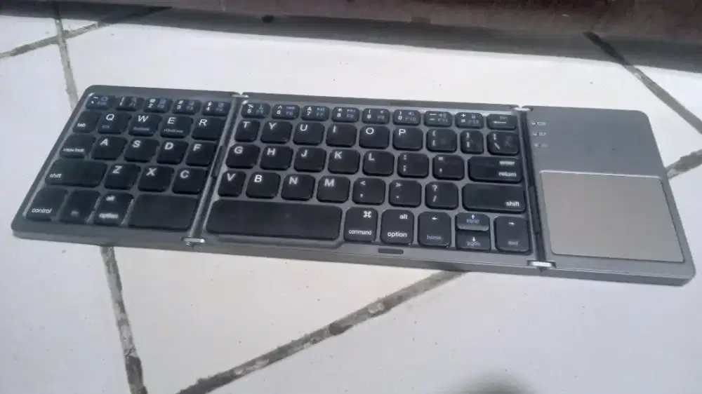Dijual keyboard wireless bluetooth lipat