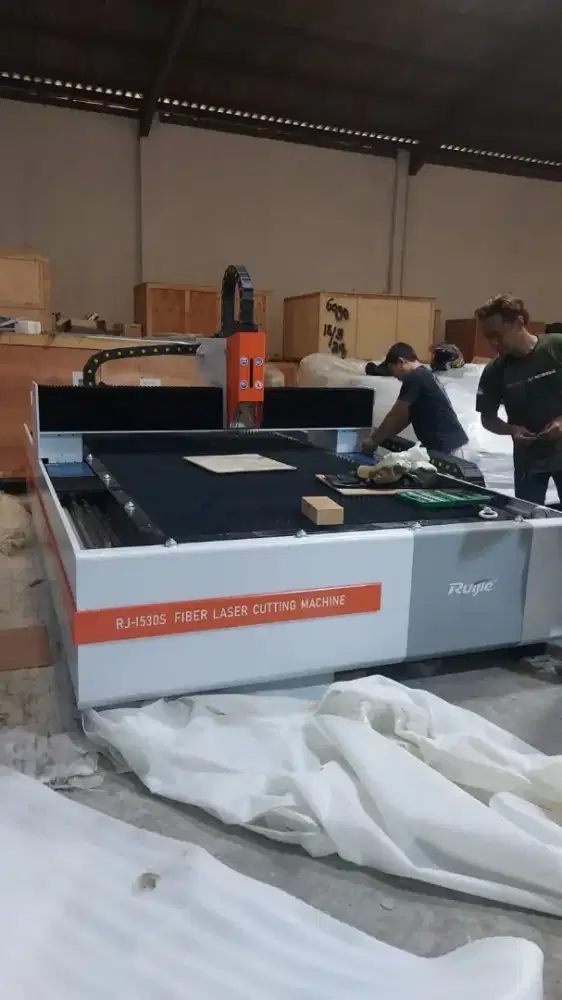 Mesin Laser Fiber Cutting Metal Ruijie 3000w