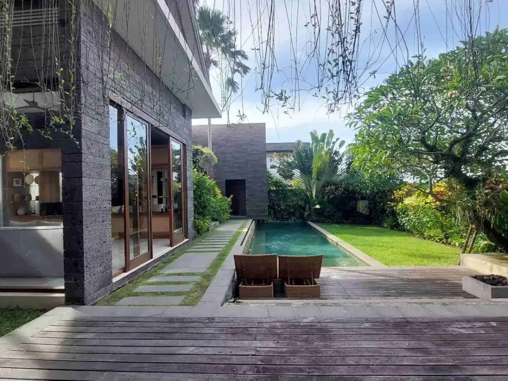 Luxury Villa 2lt Furnished Luas Tanah 500m² dapat View Sawah & Gunung area Investasi Strategis Canggu.