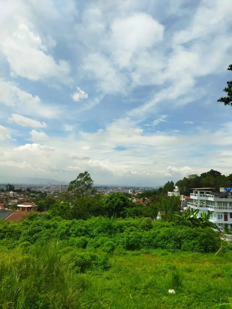 Dp All in 10 juta Rumah Villa dekat Dago Resort View menawan