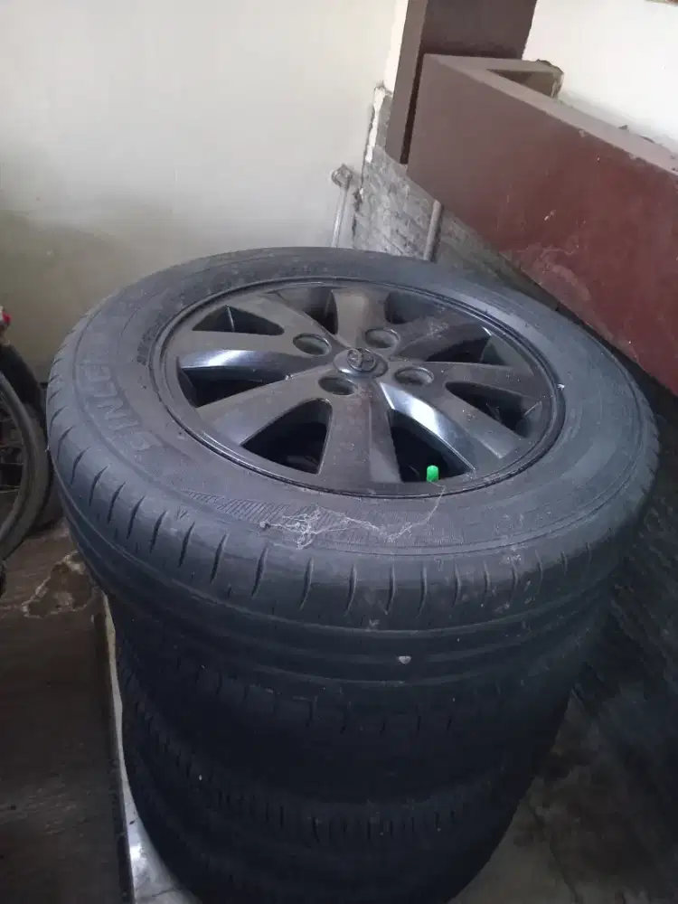 Velg dan ban avanza oem