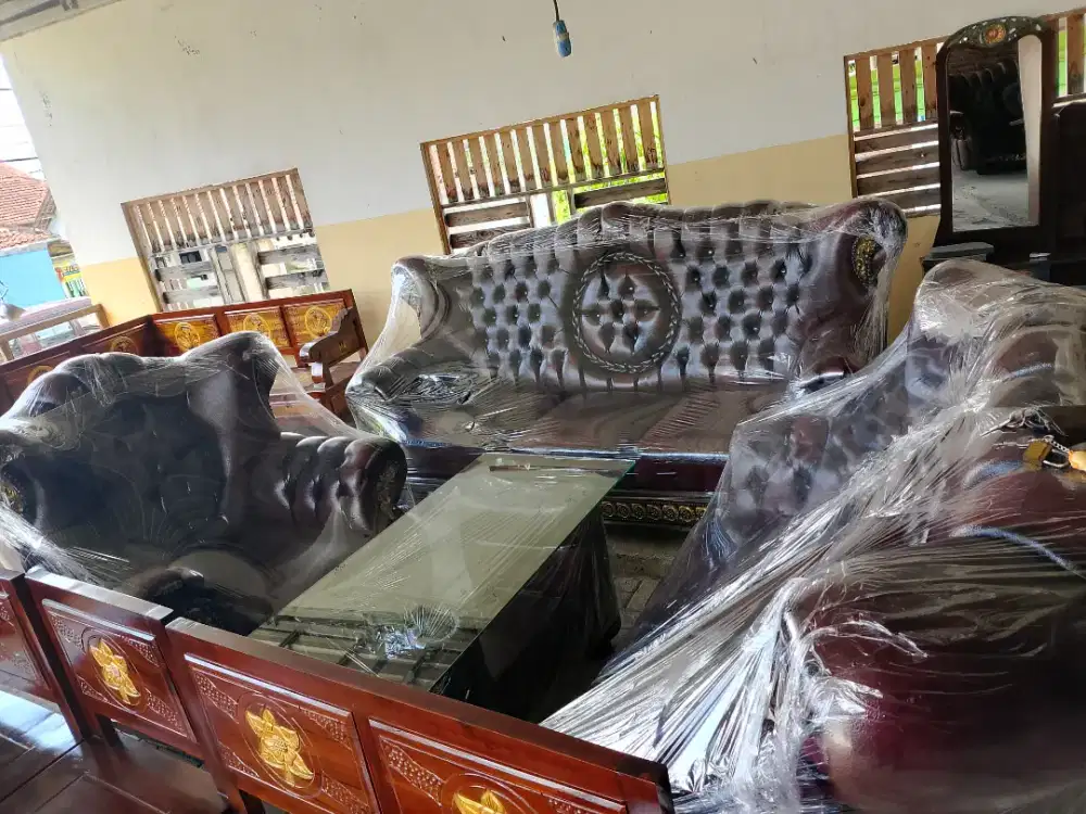 Sofa King/Sofa Raja Kancing 321 + Meja