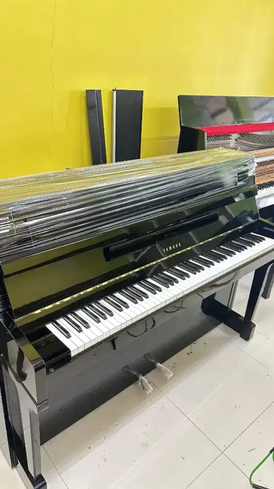 Piano Yamaha Lu80 mulus