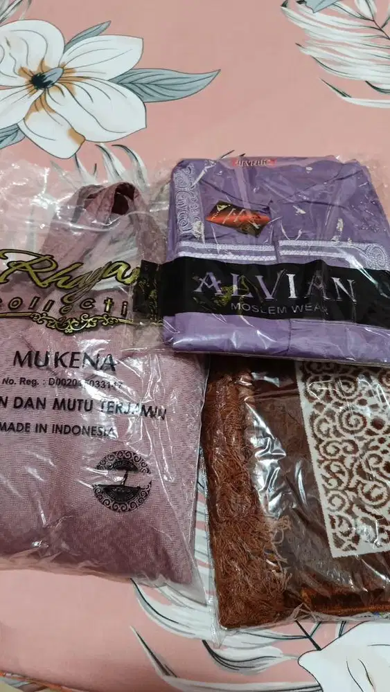 DIJUAL MURAH BUNDLING MUKENA SUTRA,BAJU KOKOH,SAJADAH LEMBUT