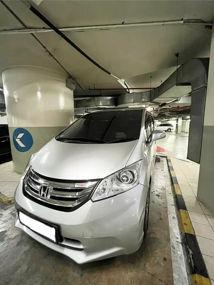 Dijual Murah Honda Freed type E PSD Upgrade Part Hybrid JDM