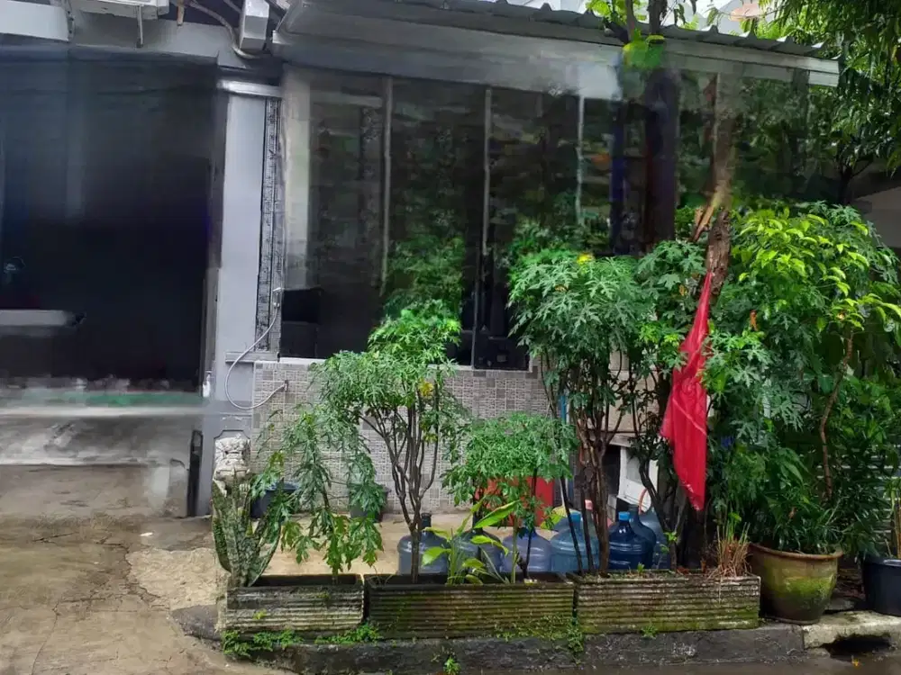 Rumah Dua Lantai Bebas Banjir Nyaman Dan Aman