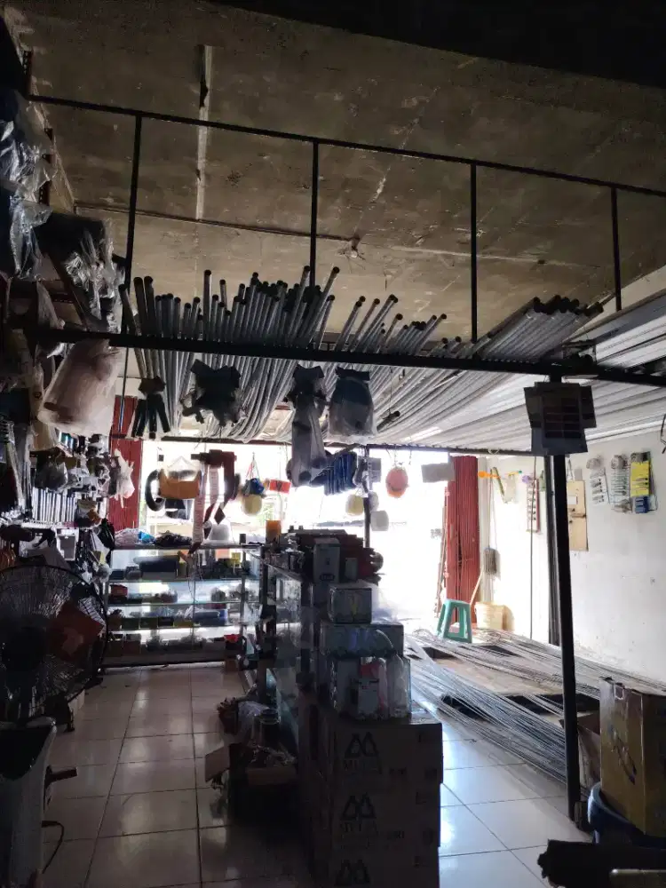 Asisten Toko Bangunan