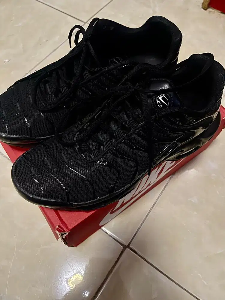 Sepatu Nike TN full black (murah aja)