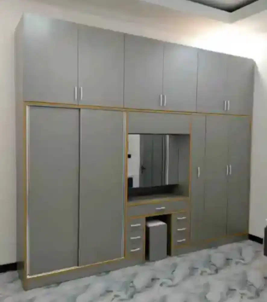 Lemari pakaian Custom Ruangan