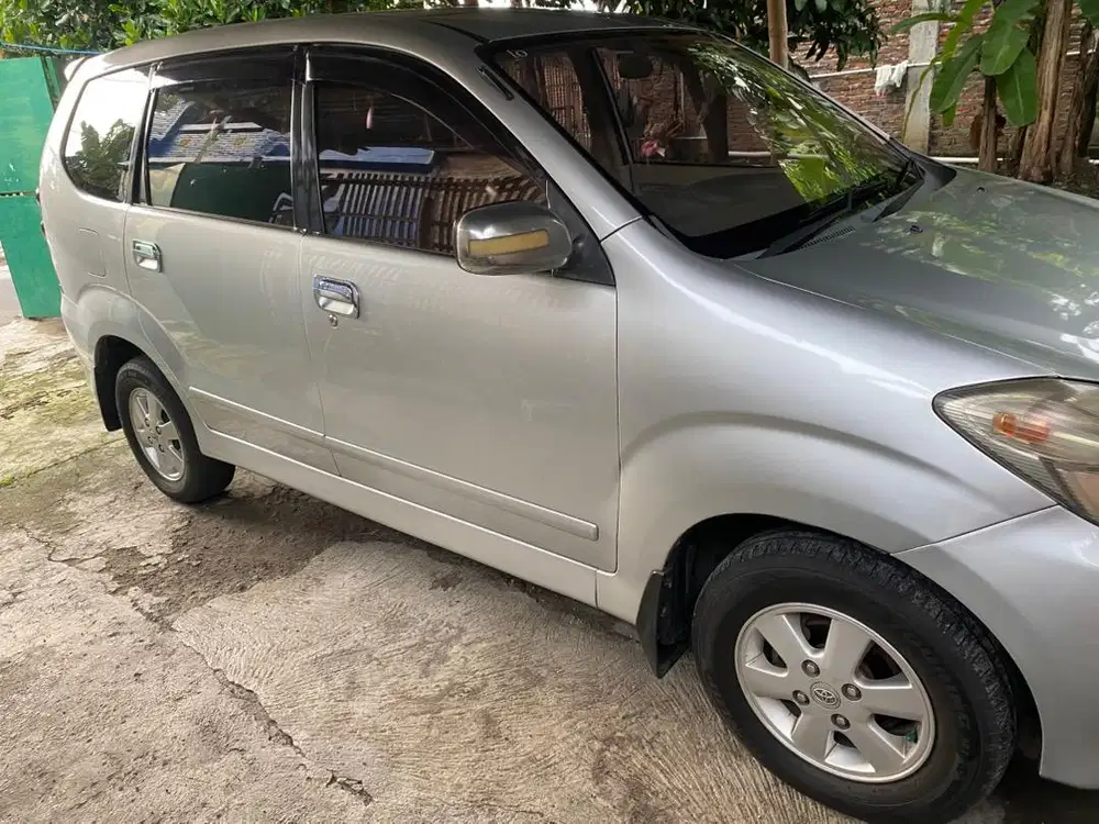Avanza g 2007 silver
