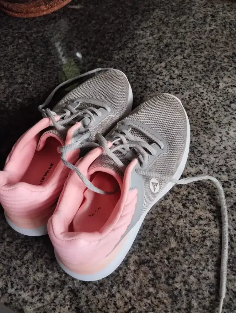 Sepatu Merek  AIRWALK - HSC 2025