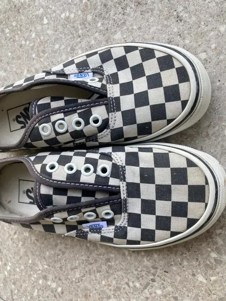 Sepatu Vans Bekas