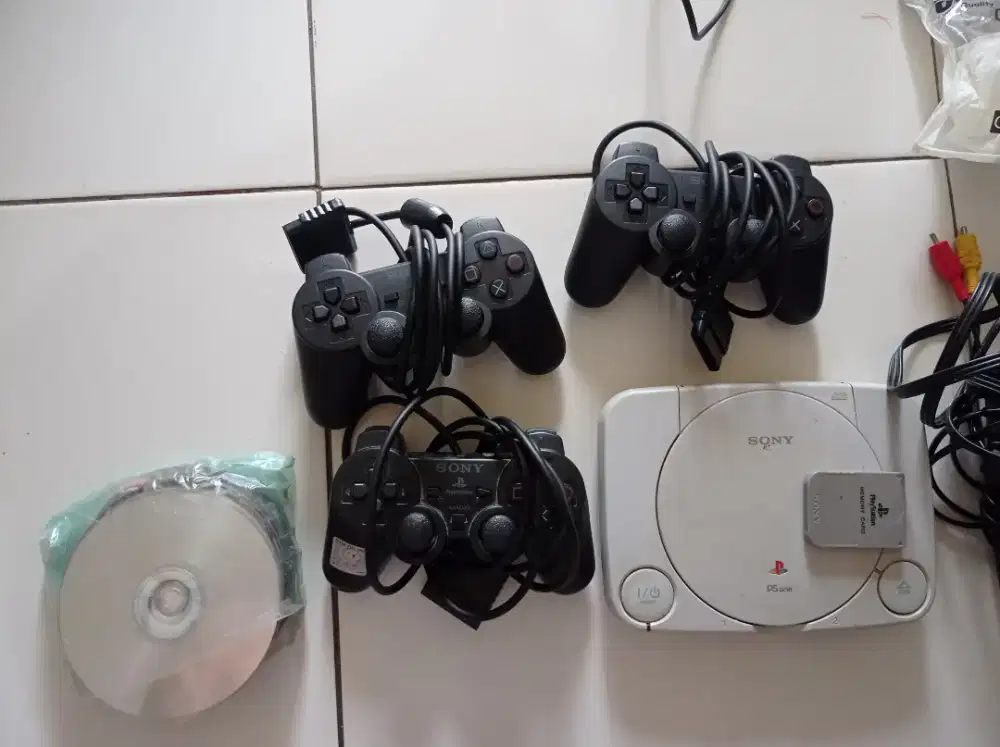 Ps one tahun 2000
