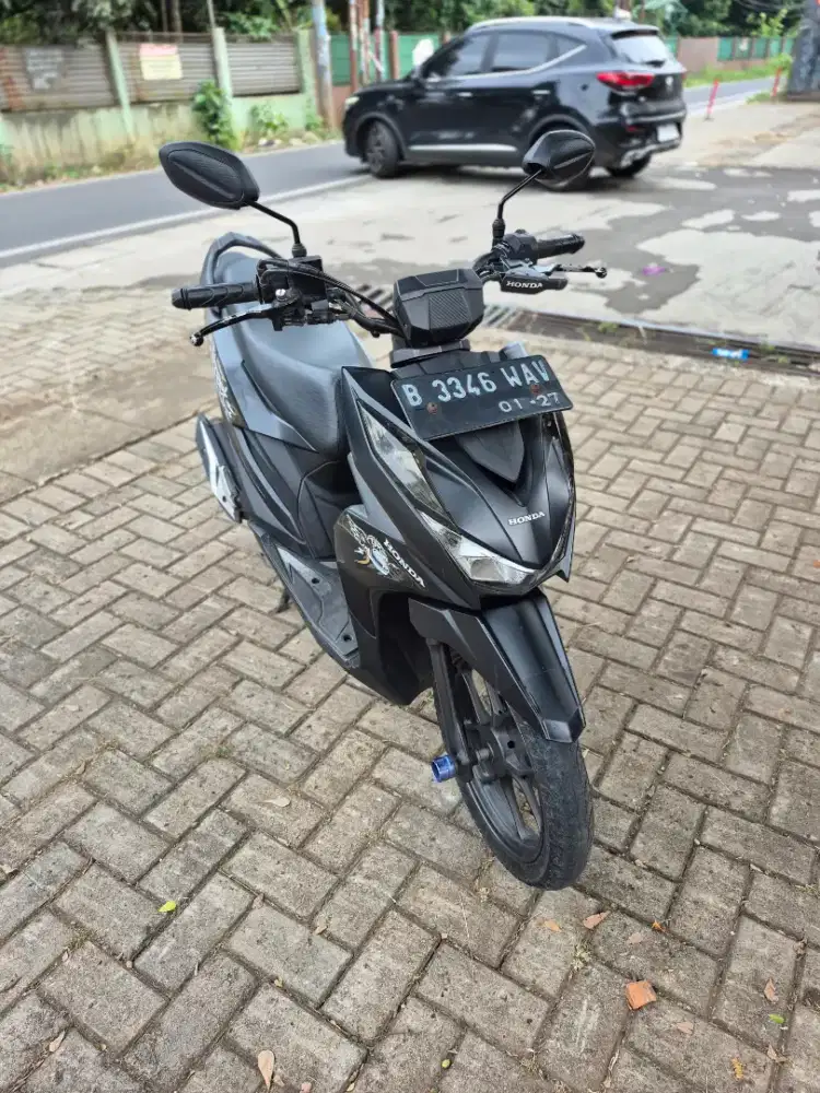 Dijual Honda Beat Street Tahun 2022 surat lengkap mesin bagus