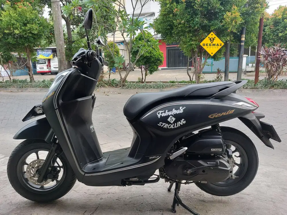 (DP 300)‼️ Honda New Genio CBS ISS Hitam Mulus 2022 Cash / Kredit