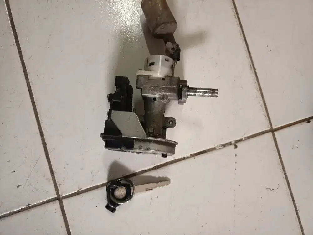 Kunci kontak aerox lama ori