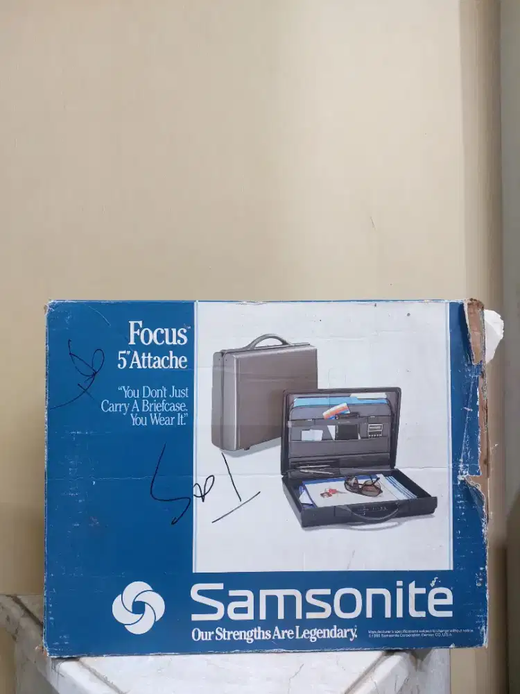 DIJUAL Tas / Koper Samsonite Attache Case