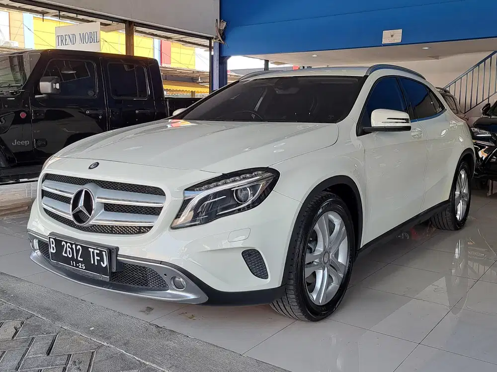 MERC BENZ GLA200 URBAN 2015