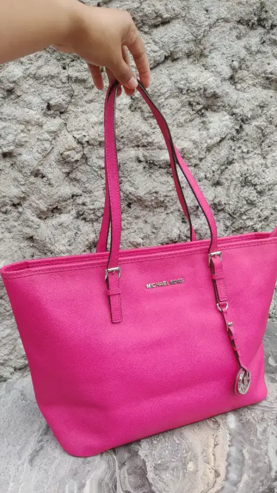 (BISA NEGO) Michael Kors Tote Fusia