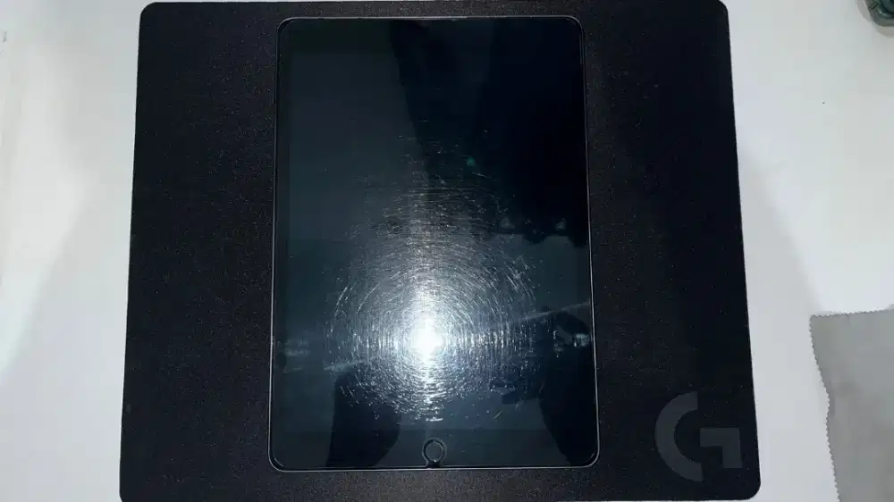 iPad  9th Gen 64 GB