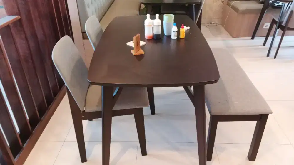 DIJUAL CEPAT MEJA MAKAN INFORMA